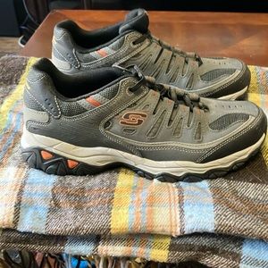 Skechers athletic memory foam men’s size 11